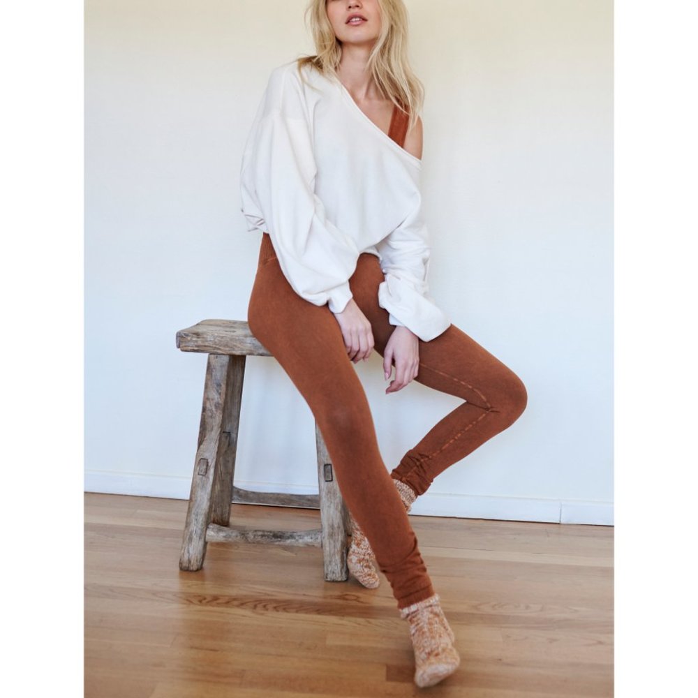 FP MOVEMENT Good Karma Leggings / V Toasted Coco - Picture 2 of 6
